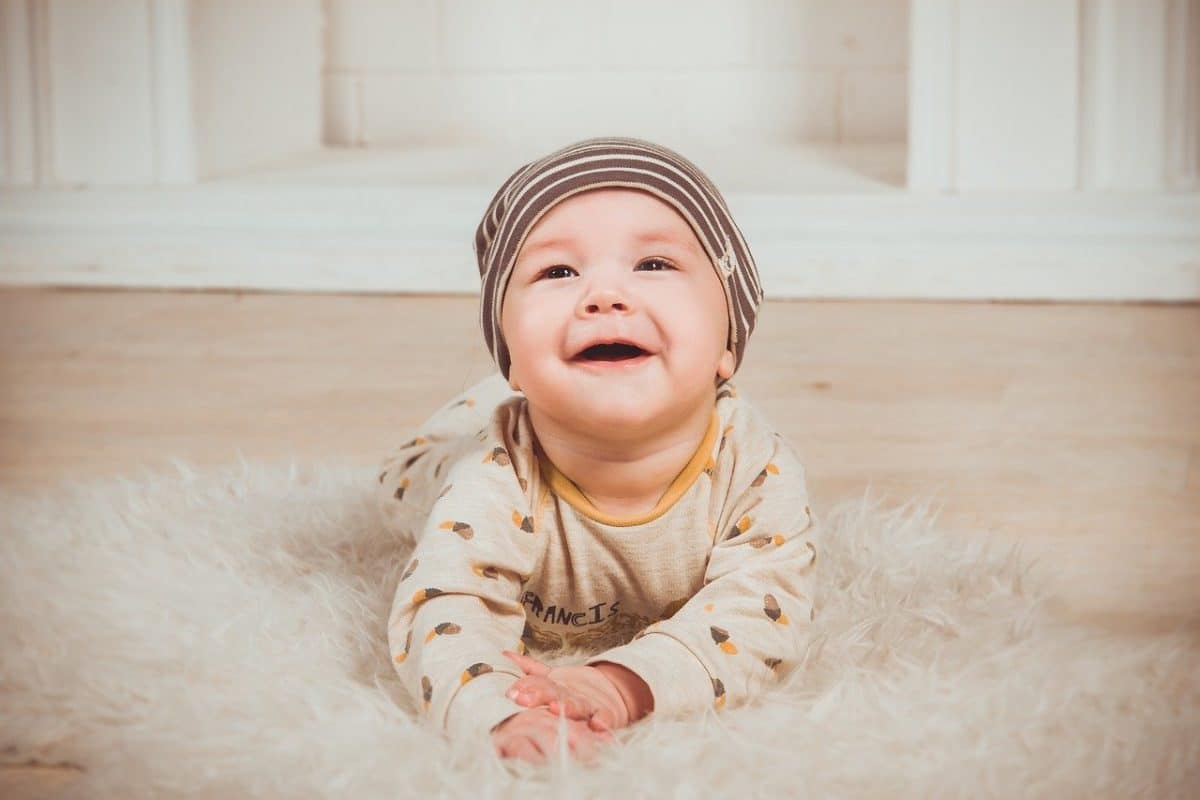 bebe de cinco meses