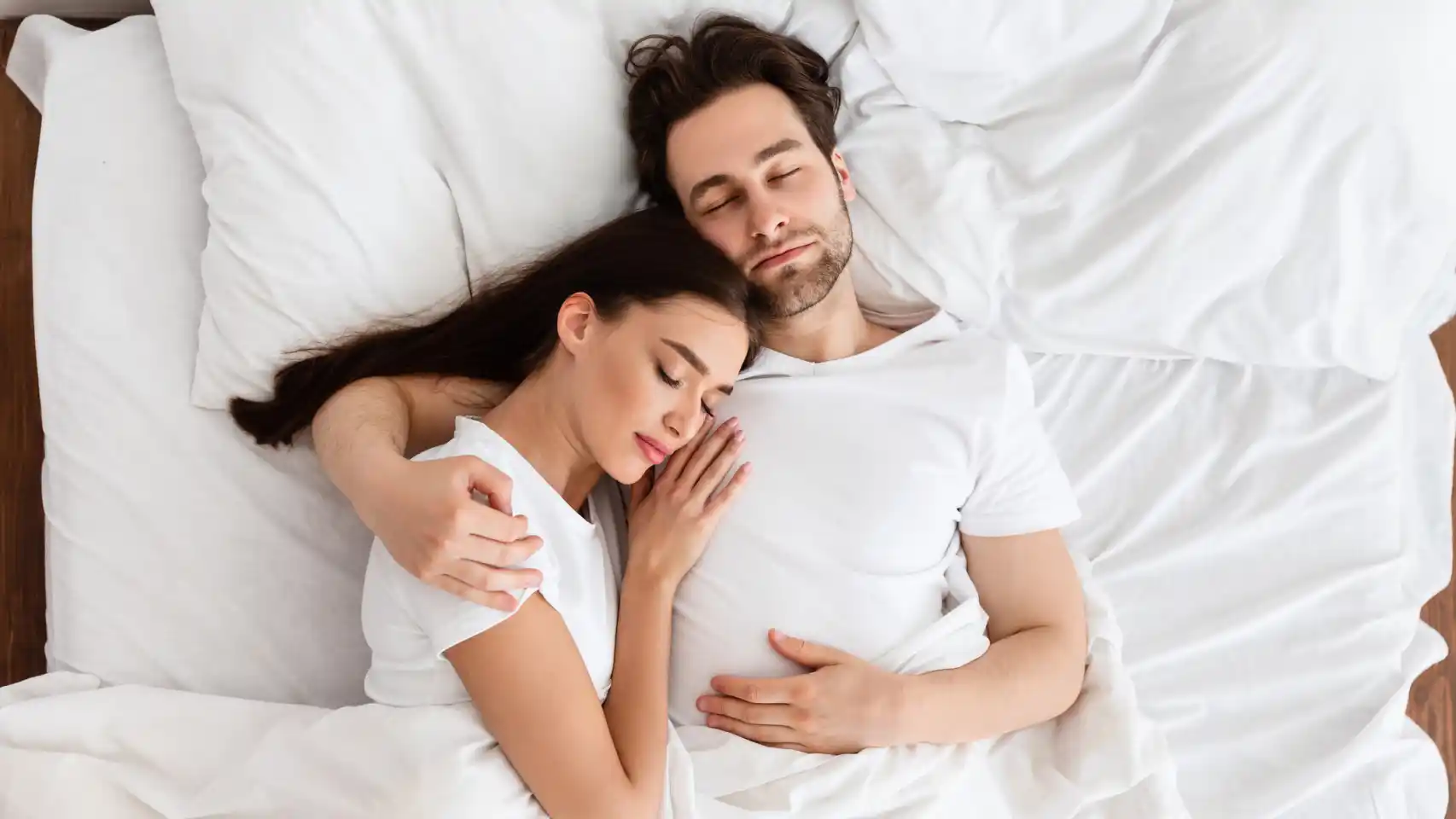 beneficios de dormir en pareja